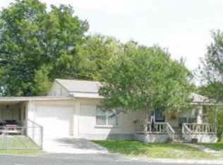 102 Paradise Ave, Kerrville, TX 78028