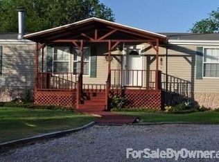 164 Lakewood Ln, Mathis, TX 78368