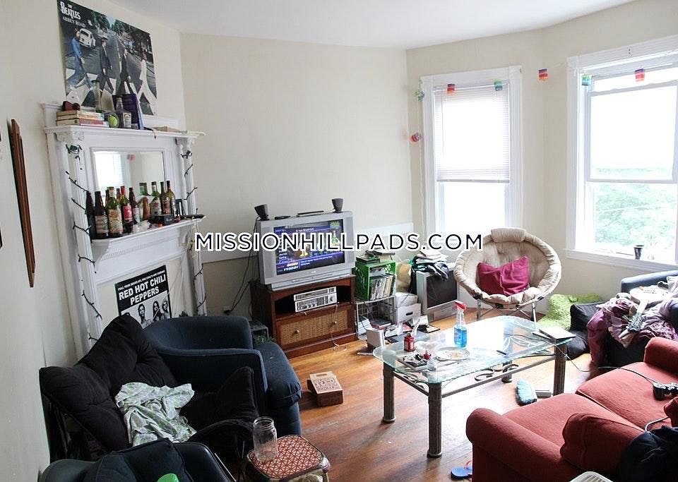 2nd image of 21 Bucknam St #U3