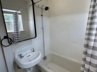 1409 2nd Ave SE #6, Cedar Rapids, IA 52403