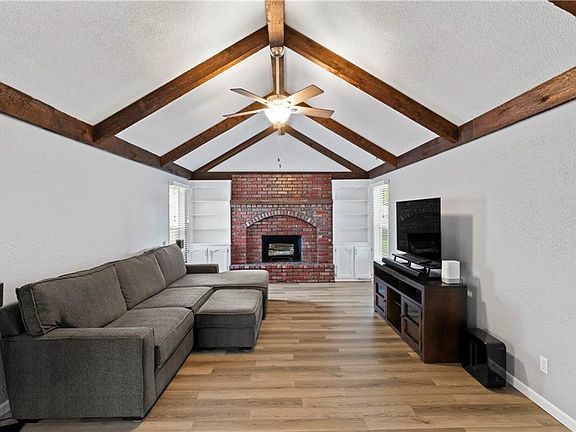 3rd image of 7609 N Park Ave