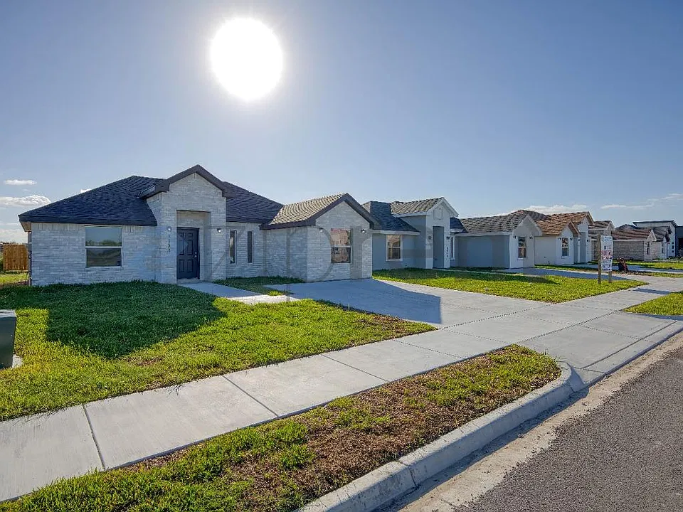 1133 Mamie Dr