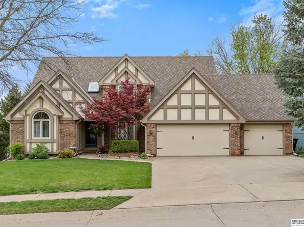 15872 Farnam St, Omaha, NE 68118