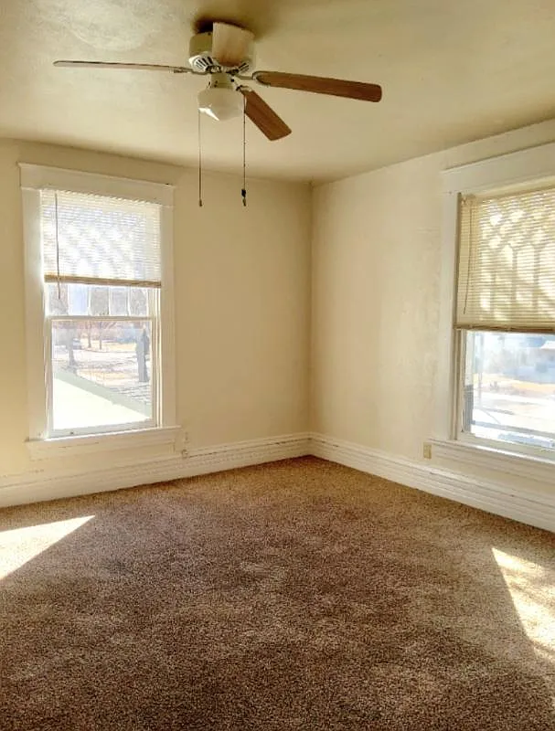 1 bed, 300 sqft, $900 — Photo 2