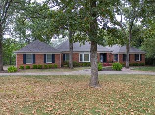 11 Berry Hill Rd, Fort Smith, AR 72903