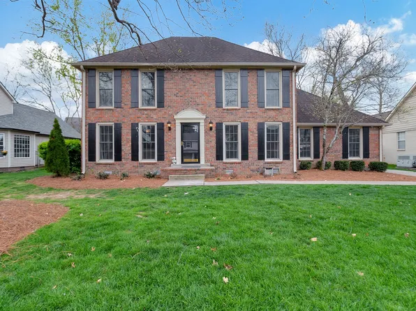 1141 Hunters Chase Dr, Franklin, TN 37064
