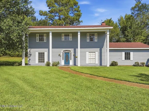 1086 Devonshire Dr, Jackson, MS 39206