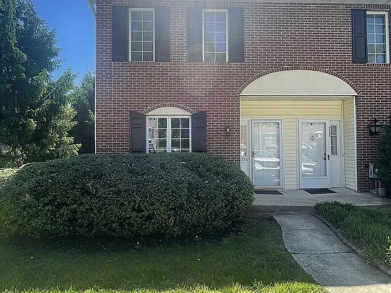 4736 Weatherhill Dr — Photo 1