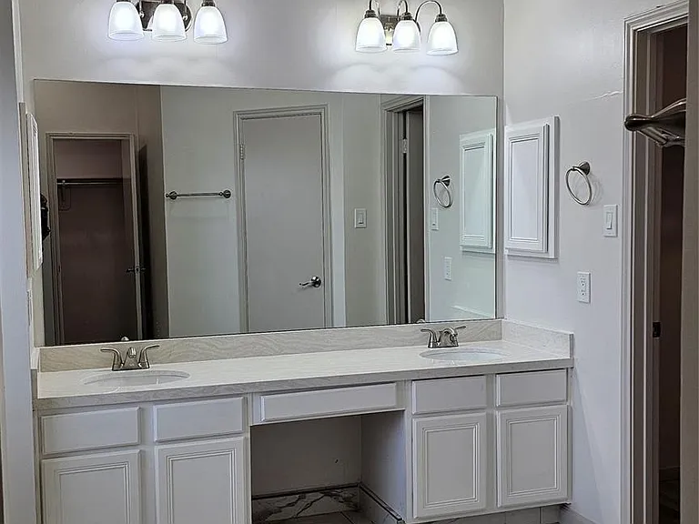 23510 Stratsborough Dr — Photo 9