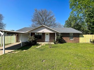 1008 E Walnut St, Fort Gibson, OK 74434