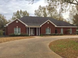 2018 W Bayou Ridge Rd, Greenville, MS 38701