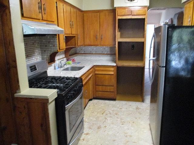 1st image of 1146 E 85th St Floor 2