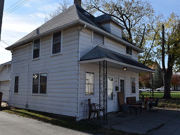 2nd image of 12 E Pearl St