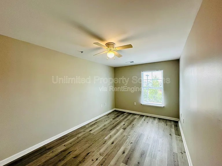 376 S Kerr Ave #305 — Photo 11