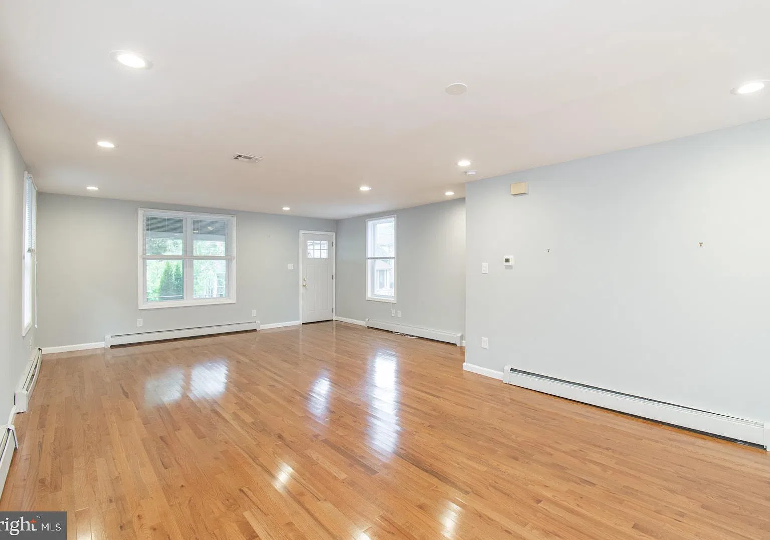 4 bed, 2.5 bath, 1782 sqft, $3,590 — Photo 3