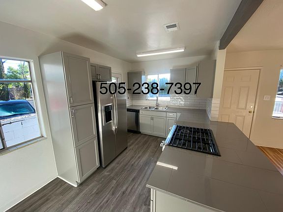 4th image of 917 Carlisle Blvd SE #A