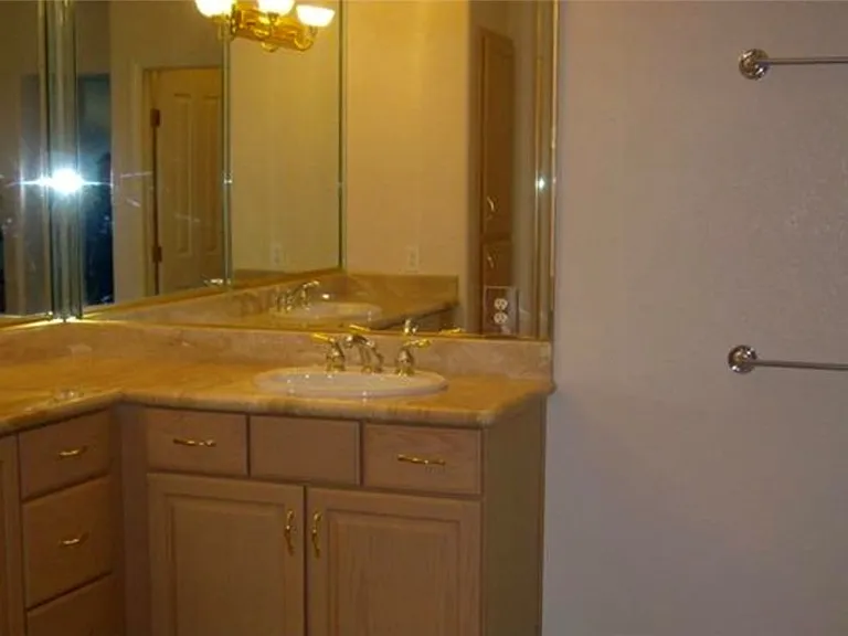 647 Florence Dr #- — Photo 14