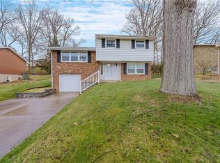 115 S Jamestown Rd, Coraopolis, PA 15108