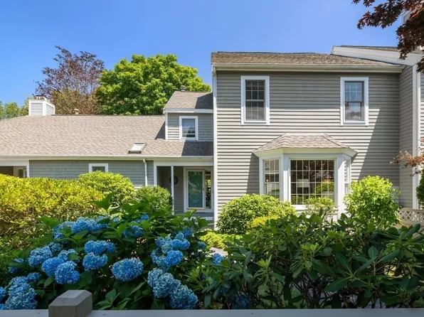 44 Floret Cir #44, Hingham, MA 02043