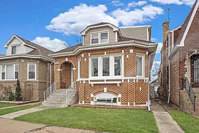 3743 N Sayre Ave photo 1