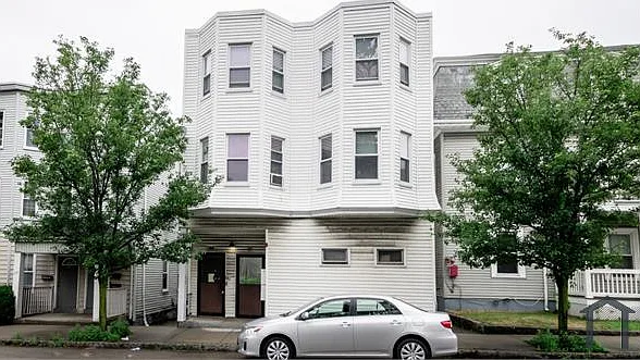 25 W Wyoming Ave #6