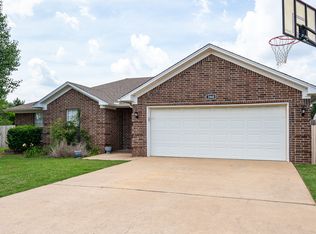 2860 York Ln, Conway, AR 72034