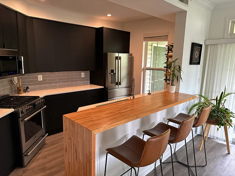 5112 Donovan Dr #303 — Photo 3