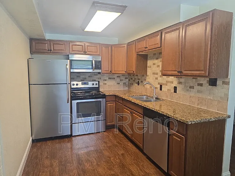 780 Lander St #4 — Photo 7