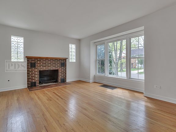 3rd image of 931 S Hull Ave