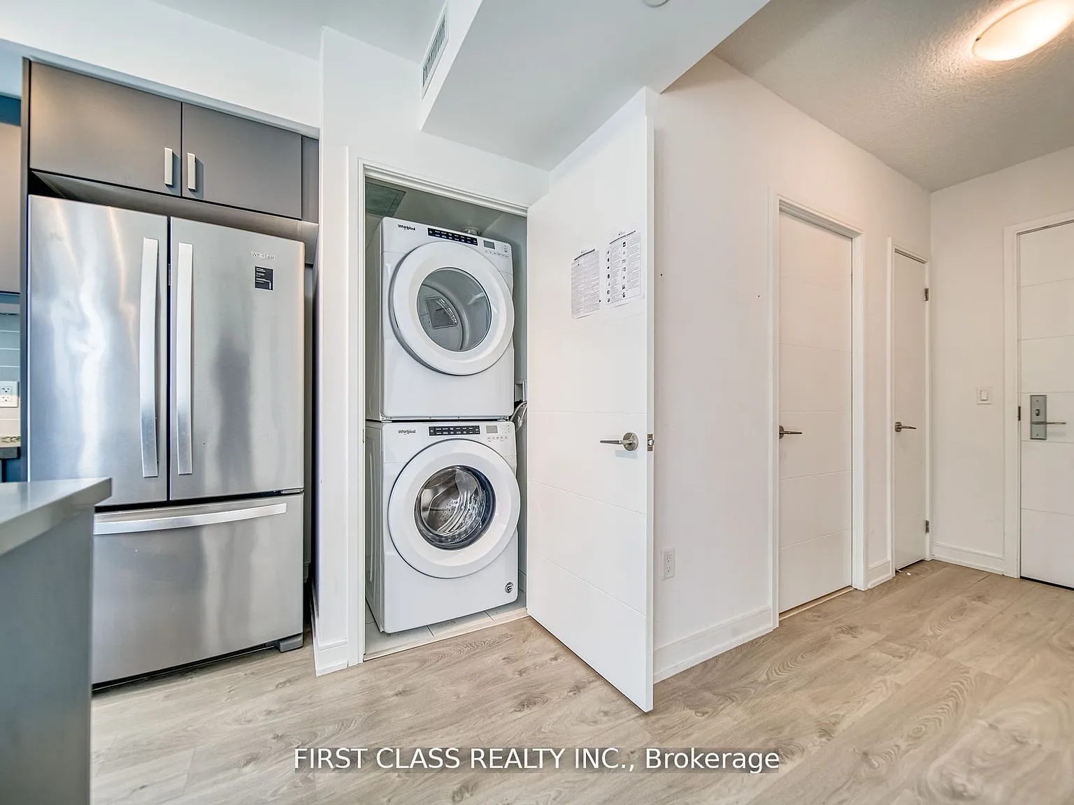 1 bed, $2,300 — Photo 4