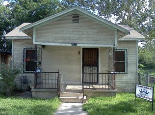 1221 Leal St, San Antonio, TX 78207