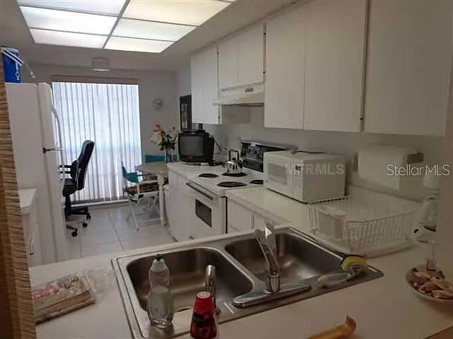 2 bed, 1127 sqft, $3,800 — Photo 3