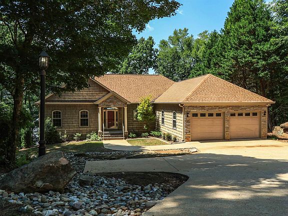 2nd image of 318 Boulder Point Ln