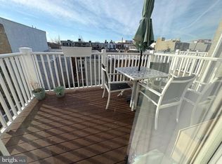 2110 South St APT 4, Philadelphia, PA 19146
