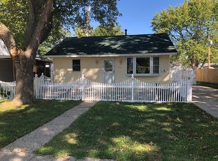 1023 W Franklin St, Taylorville, IL 62568