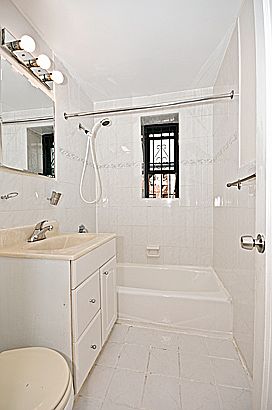 5th image of 13909 84th Dr APT 105