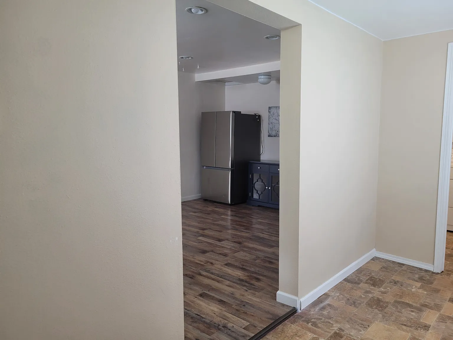 1 bed, 920 sqft, $2,400 — Photo 2
