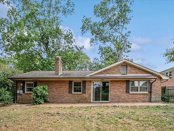 5th image of 22 Kenwood Dr