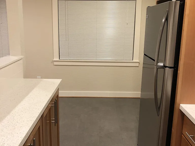 Juneau Apartments — Photo 27