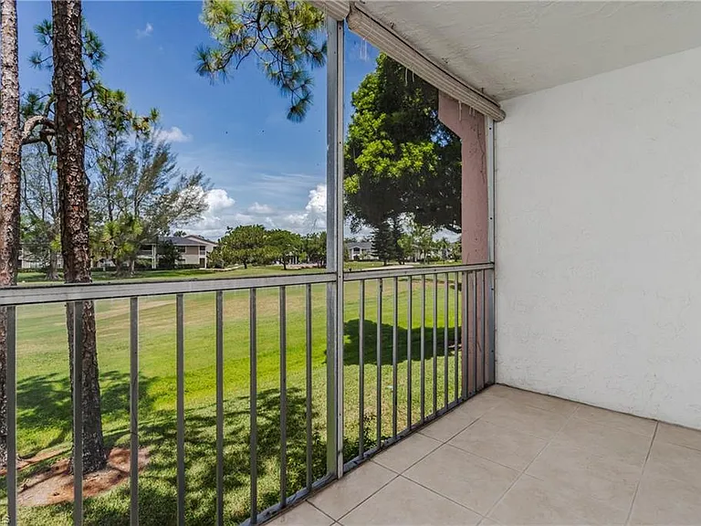 180 Turtle Lake Ct — Photo 1