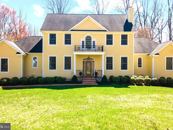 10 Mollie Ct, Phoenix, MD 21131