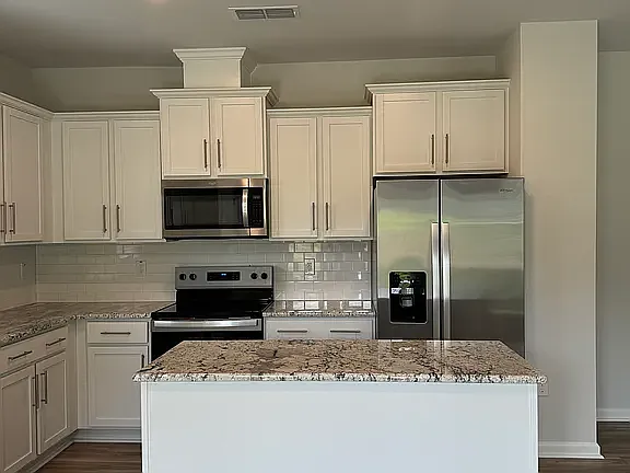 1424 Rhodes Pond St — Photo 6