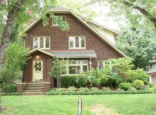 19955 Roslyn Dr, Rocky River, OH 44116