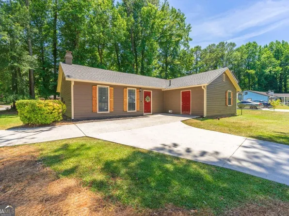 6908 Hickory Log Rd, Mableton, GA 30168