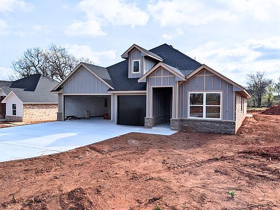2nd image of 2205 Winter Ridge Rd
