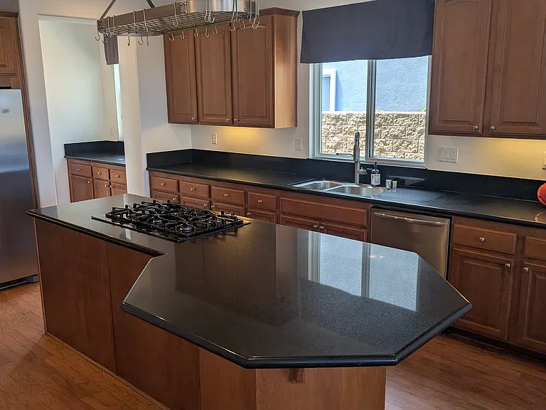 2133 Twain Ave — Photo 11