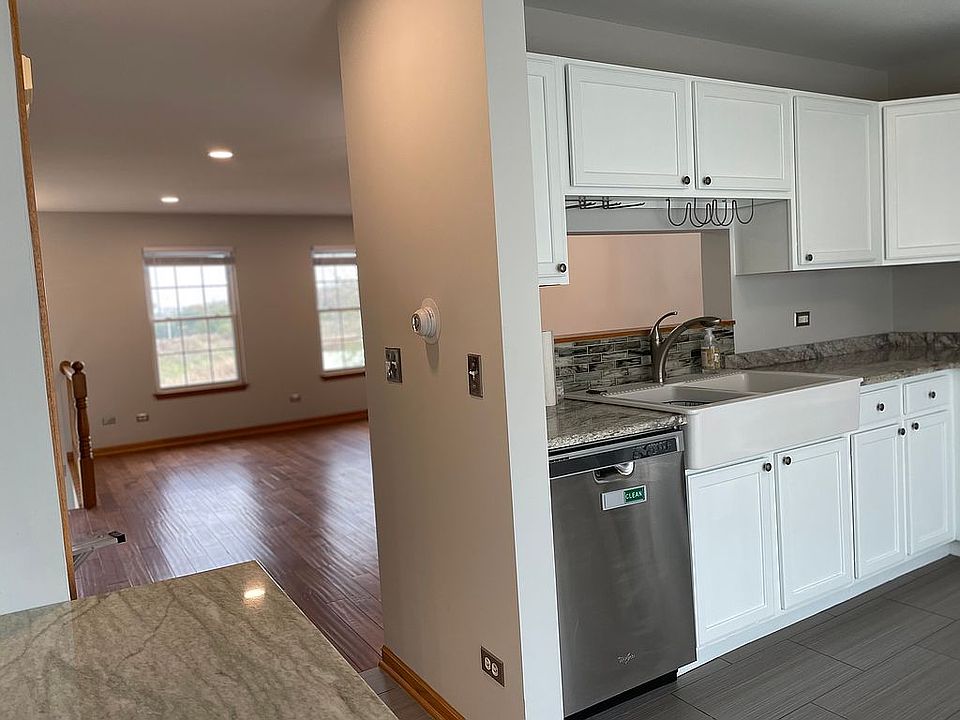 1st image of 935 Manchester Cir