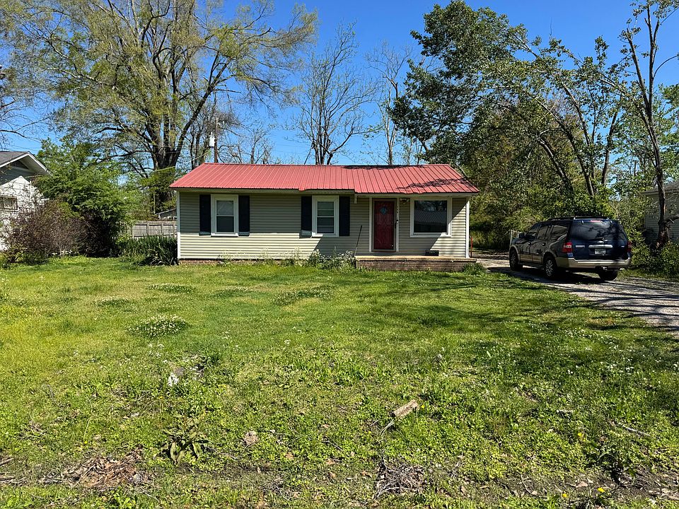 1st image of 106 Colonial Dr