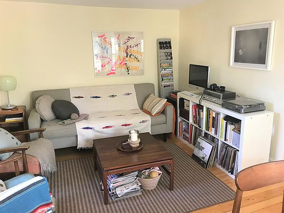 This is part of the livingroom area.