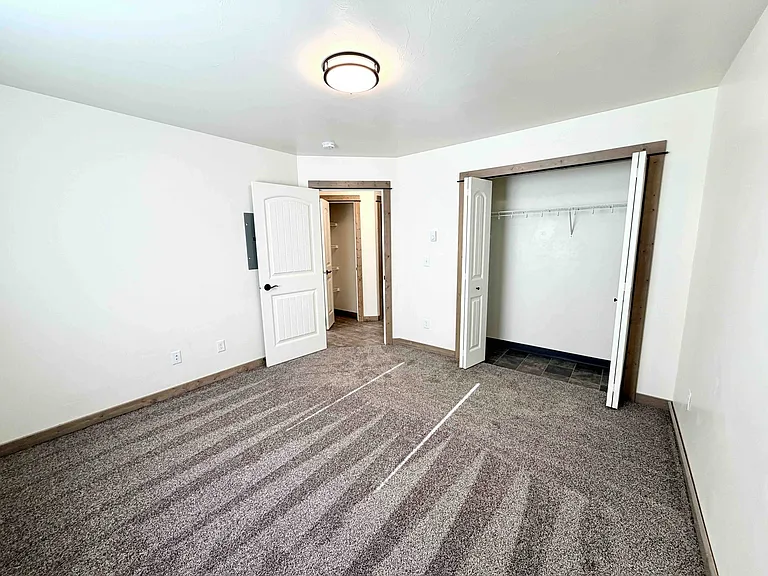 1040 Enterprise Dr #3 — Photo 14